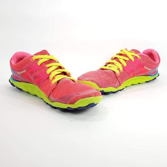 New Balance Minimus Trail Running Shoes - Picture 7 of 8